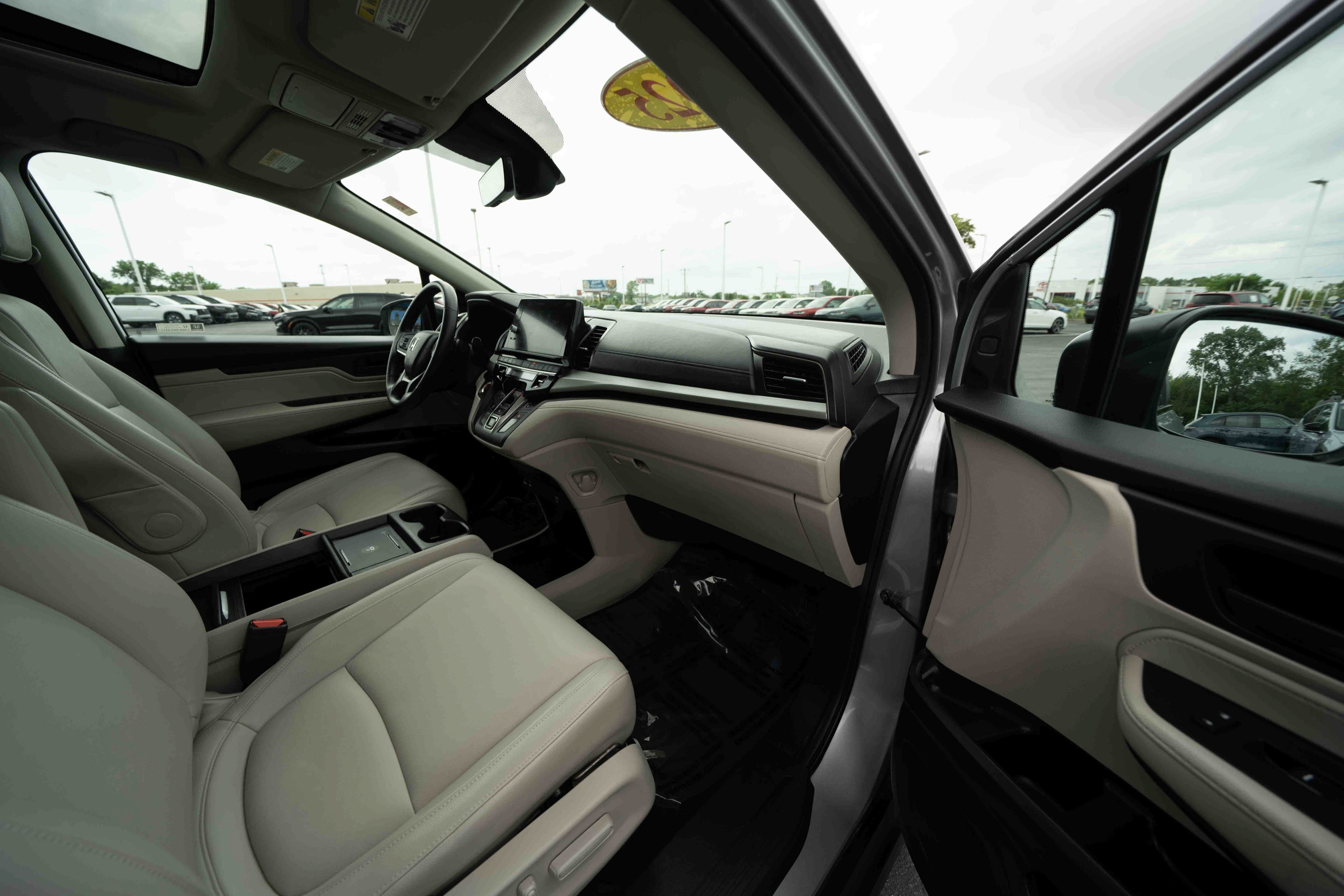 Used 2025 Honda Odyssey EX-L image 26
