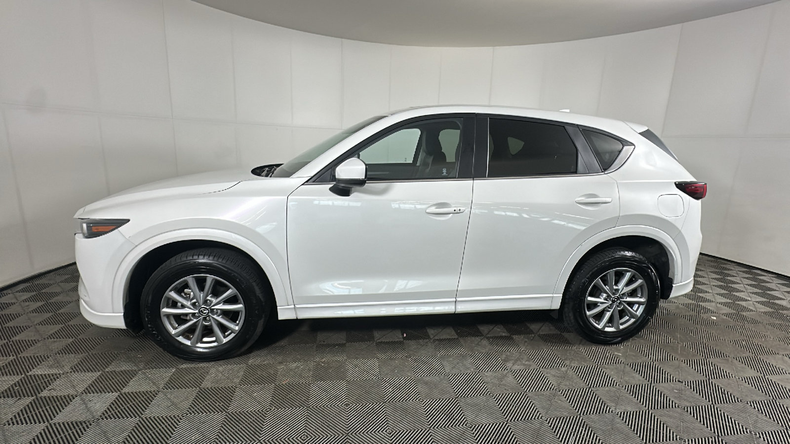 Used 2025 MAZDA CX-5 AWD 2.5 S w/ Preferred Package image 6
