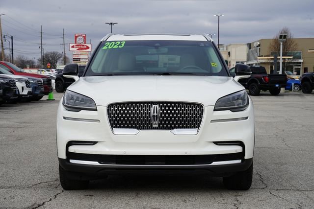 Used 2023 Lincoln Aviator AWD w/ Premium Package image 2