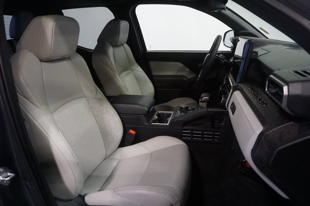 Certified 2025 Toyota Tacoma Limited AWD/4WD image 25