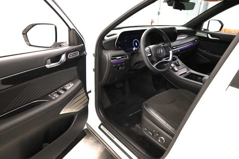 Used 2025 Hyundai Palisade Calligraphy image 9