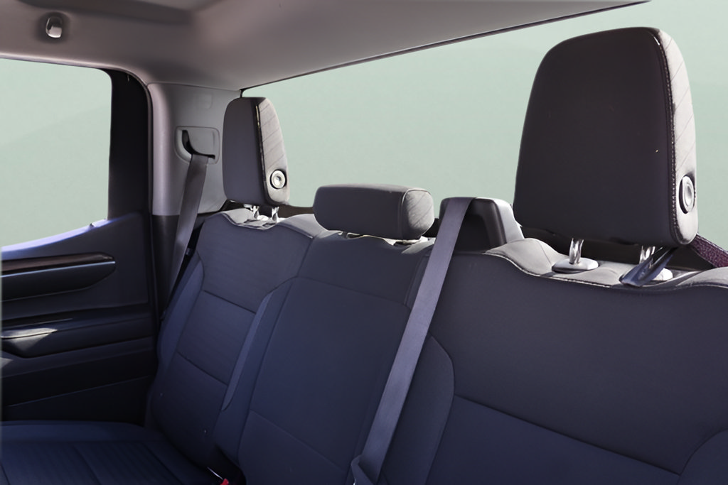 Used 2024 Chevrolet Silverado 1500 LT AWD/4WD image 12