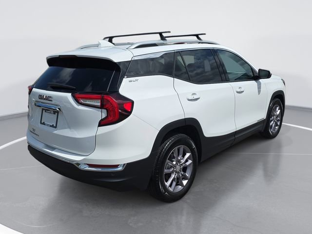 Used 2023 GMC Terrain SLT image 3