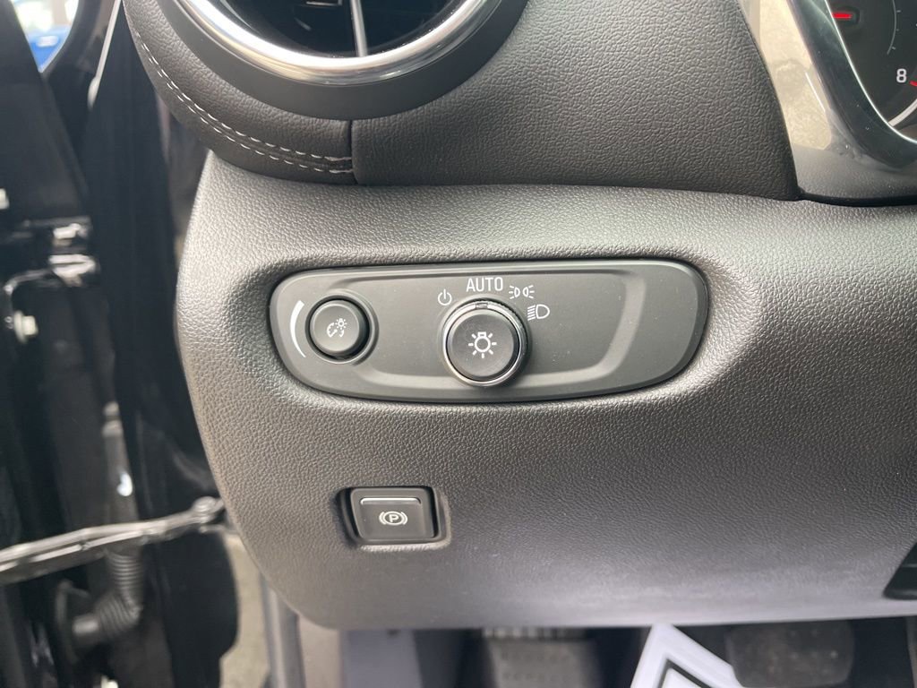 Certified 2024 Chevrolet Blazer LT w/ Convenience Package image 21