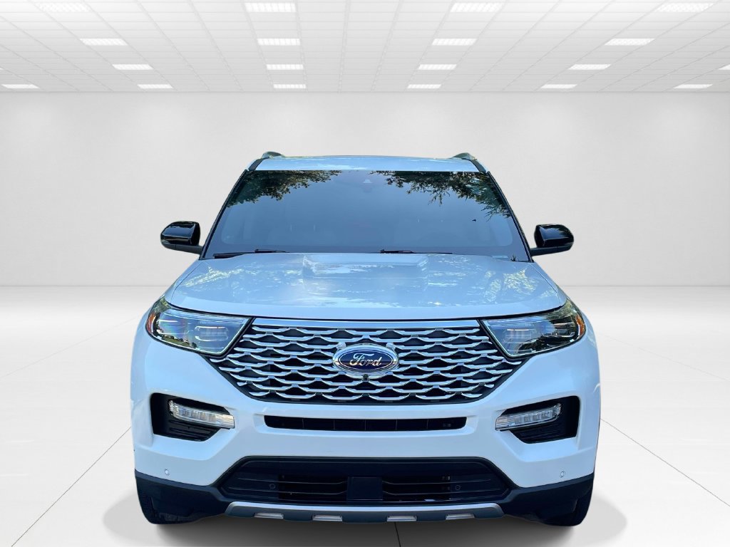 Used 2020 Ford Explorer Platinum w/ Premium Technology Package AWD/4WD image 2