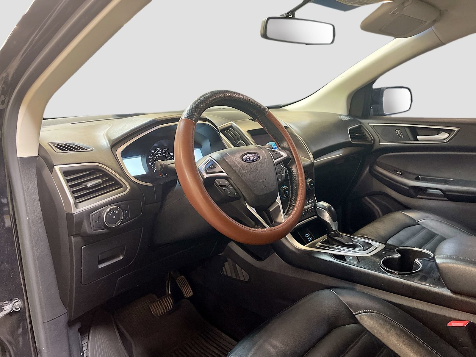 Used 2016 Ford Edge SEL w/ Equipment Group 201A AWD/4WD image 9