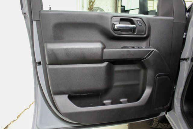 Used 2024 Chevrolet Silverado 2500 Custom w/ Custom Value Package image 7