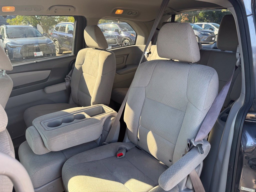 Used 2015 Honda Odyssey EX image 12