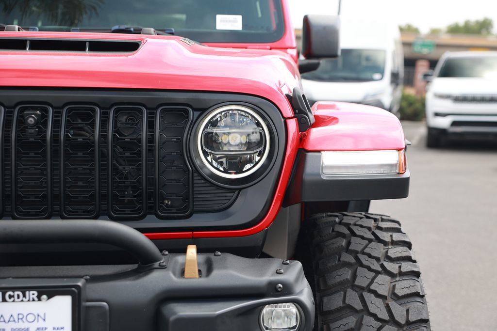 Used 2022 Jeep Wrangler Unlimited Rubicon w/ Xtreme Recon 35" Tire Package AWD/4WD image 5