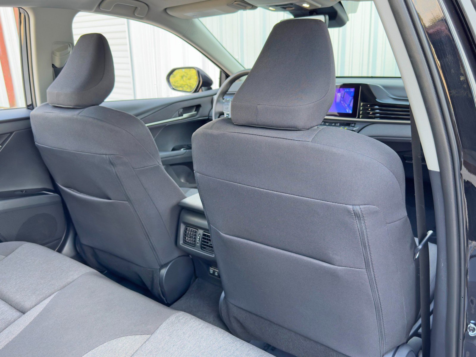 Used 2025 Toyota Camry LE w/ Convenience Package image 34