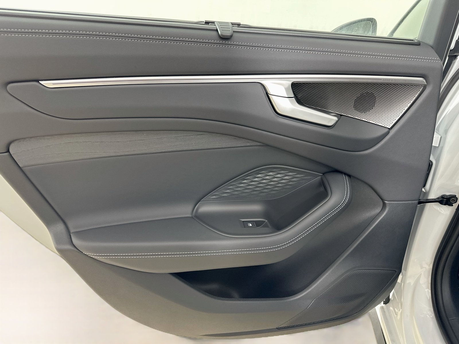 New 2026 Audi A6 Premium Plus AWD/4WD image 35