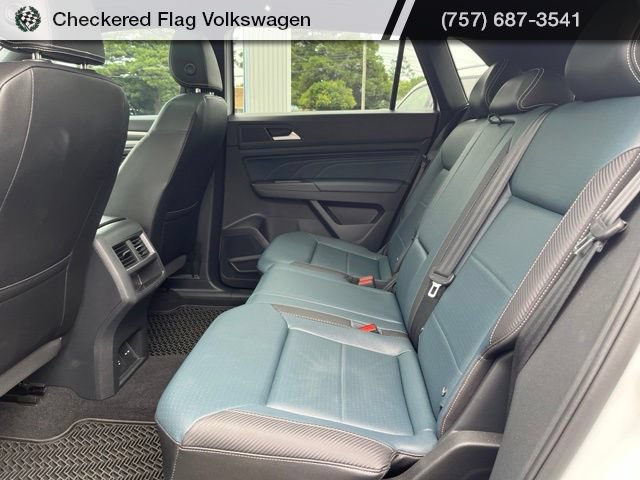 Used 2023 Volkswagen Atlas Cross Sport SEL R-Line AWD/4WD image 30