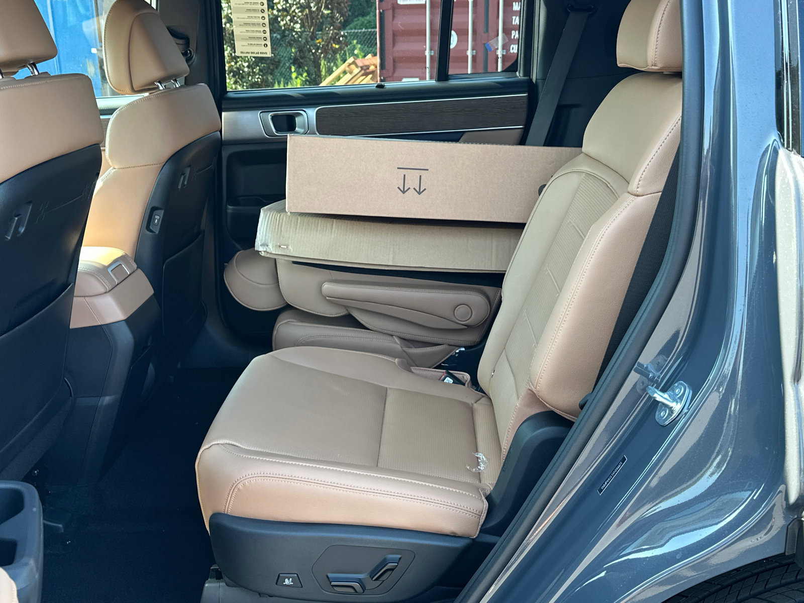 New 2027 Hyundai Santa Fe Limited FWD image 18