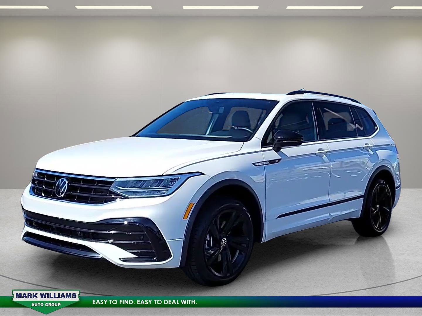 Used 2024 Volkswagen Tiguan SE R-Line AWD/4WD image 8