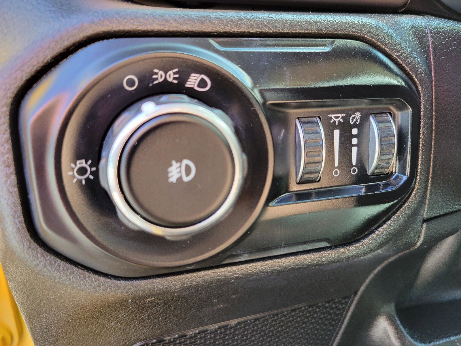 Used 2021 Jeep Wrangler Sport AWD/4WD image 8