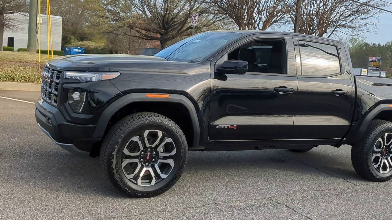 New 2025 GMC Canyon AT4 w/ Nightfall Edition image 4