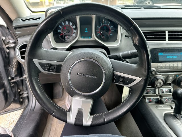 Used 2010 Chevrolet Camaro LT RWD image 21