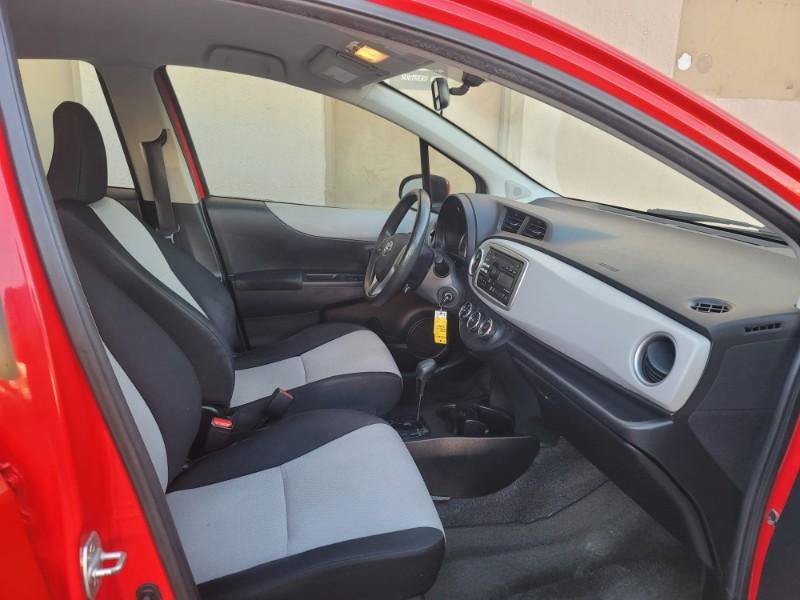 Used 2013 Toyota Yaris LE FWD image 14