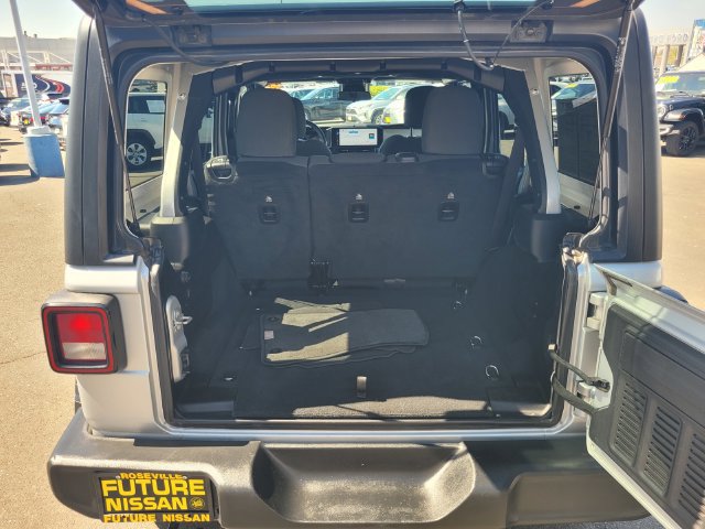 Used 2024 Jeep Wrangler Unlimited Sport AWD/4WD image 11