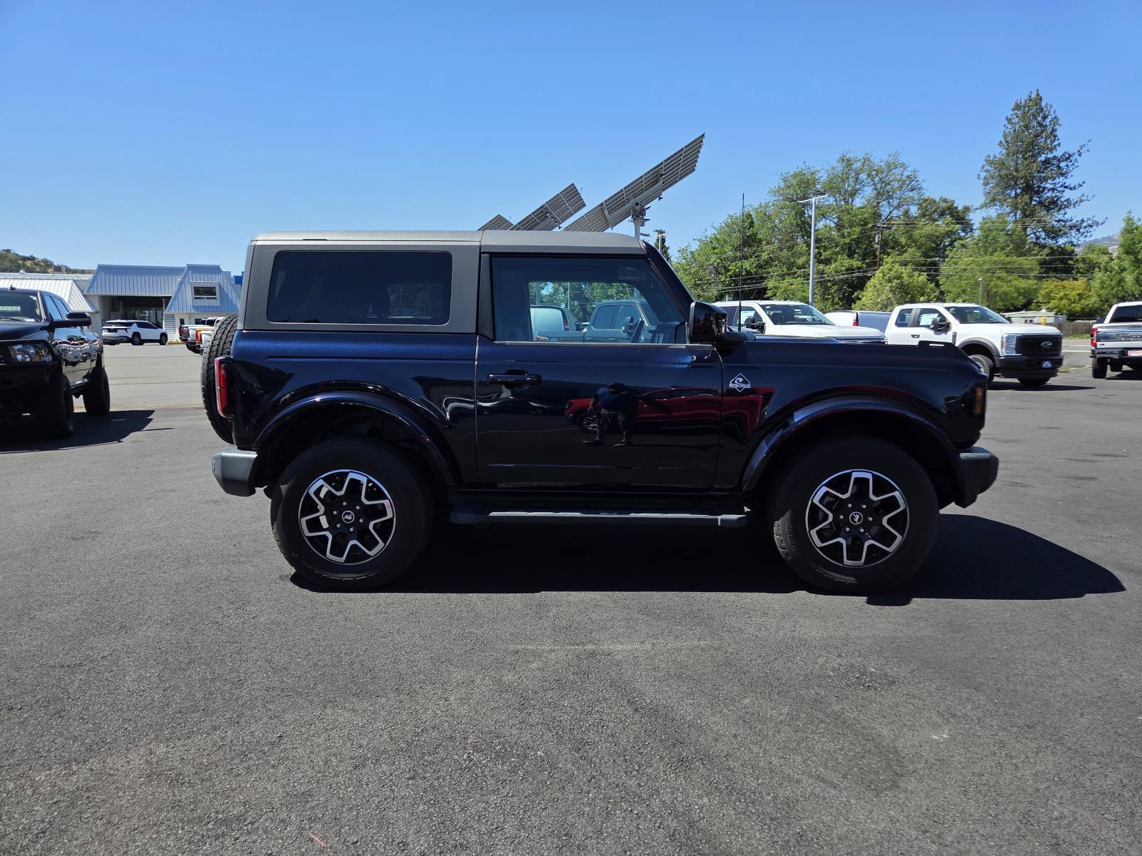 Used 2021 Ford Bronco Outer Banks AWD/4WD image 4