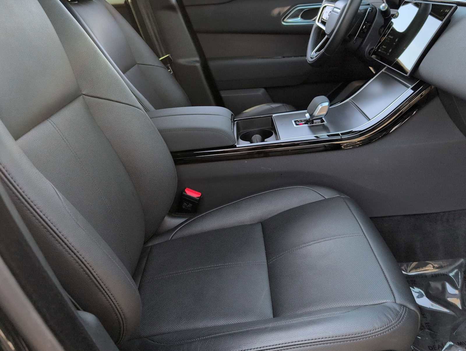 Used 2025 Land Rover Range Rover Velar Dynamic SE AWD/4WD image 22