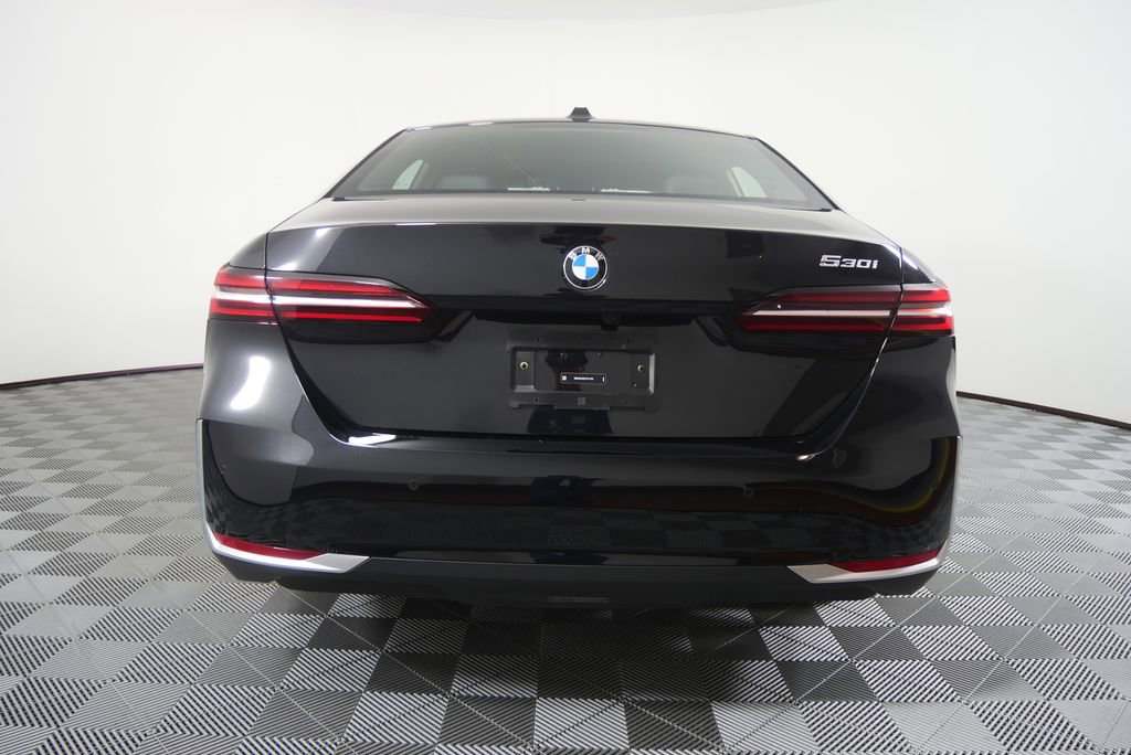 Certified 2026 BMW 530i RWD image 4