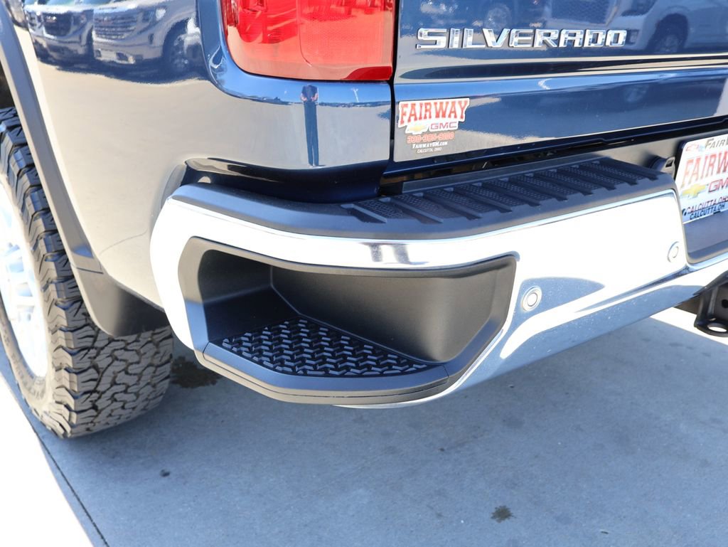 Used 2020 Chevrolet Silverado 2500 LT w/ All Star Edition AWD/4WD image 29