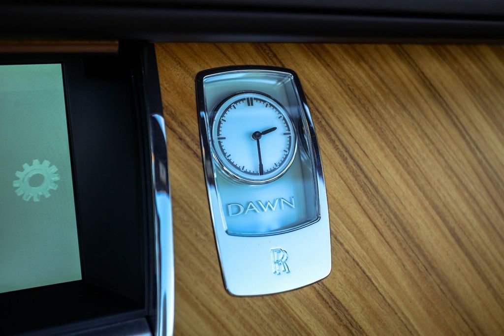 Used 2016 Rolls-Royce Dawn image 44