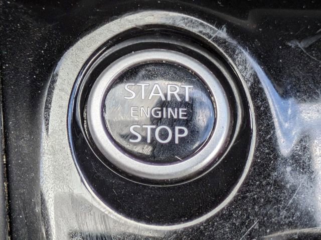 Used 2023 Nissan Versa SV image 28