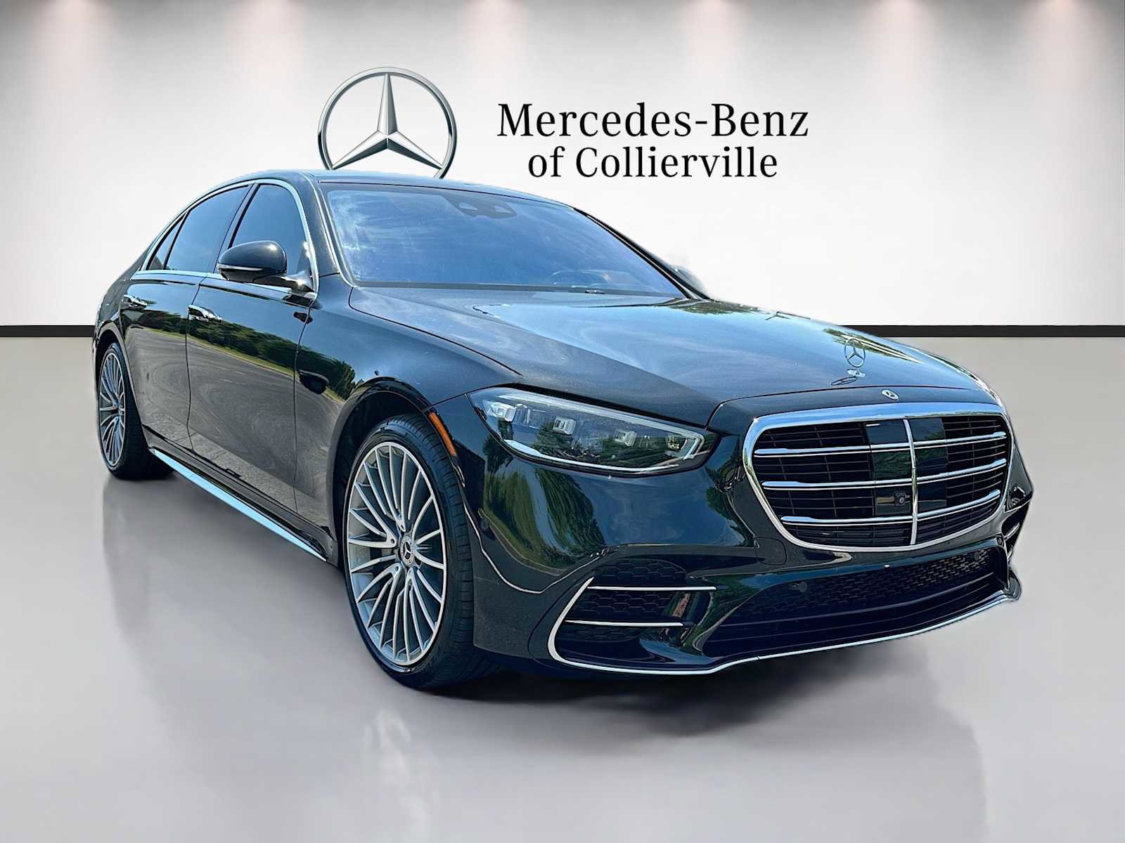 Used 2022 Mercedes-Benz S 580 4MATIC Sedan image 3