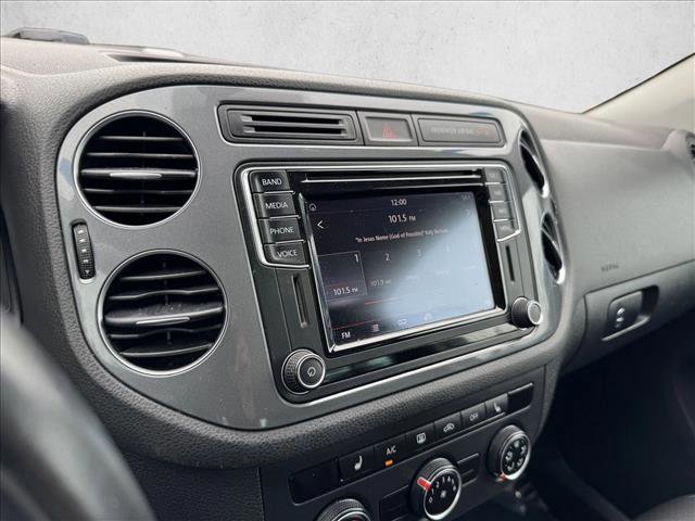 Used 2016 Volkswagen Tiguan SE AWD/4WD image 14