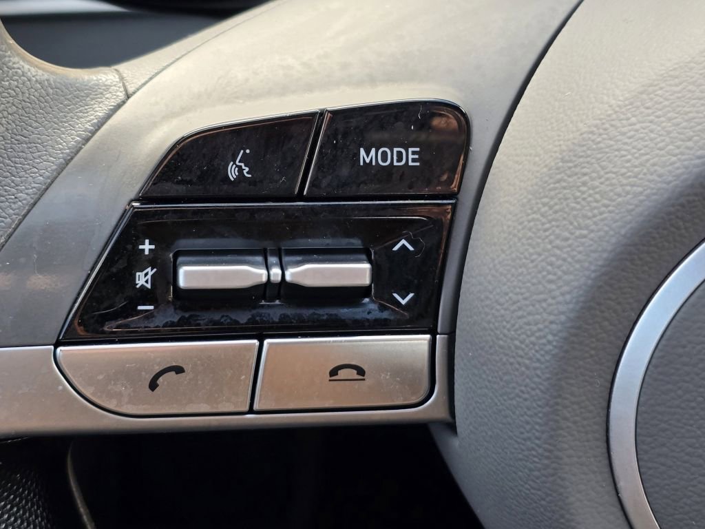 Used 2023 Hyundai Elantra SEL w/ Cargo Package image 15