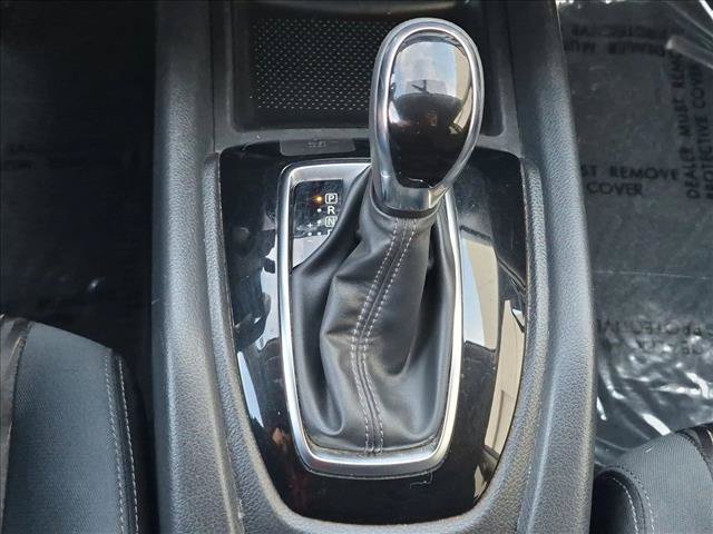 Used 2018 Nissan Rogue SV FWD image 12
