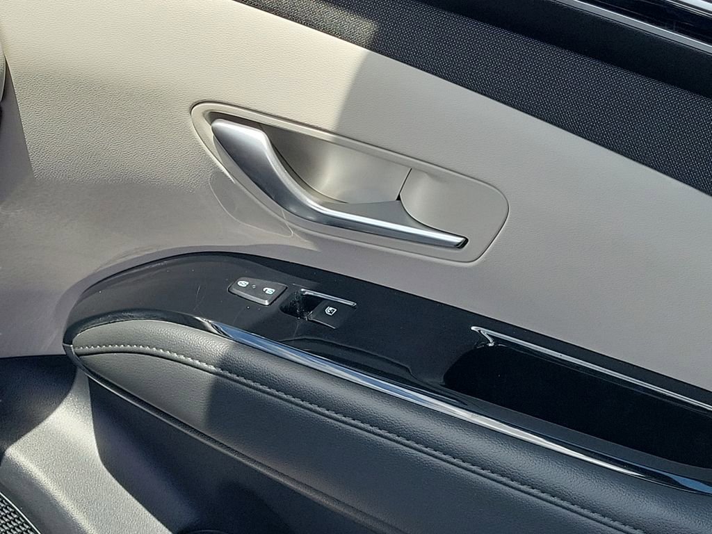 Used 2023 Hyundai Tucson Limited image 27