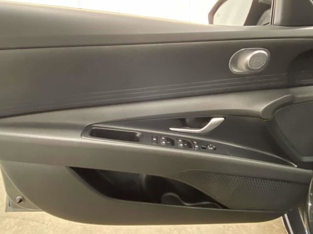 Certified 2025 Hyundai Elantra Blue image 13