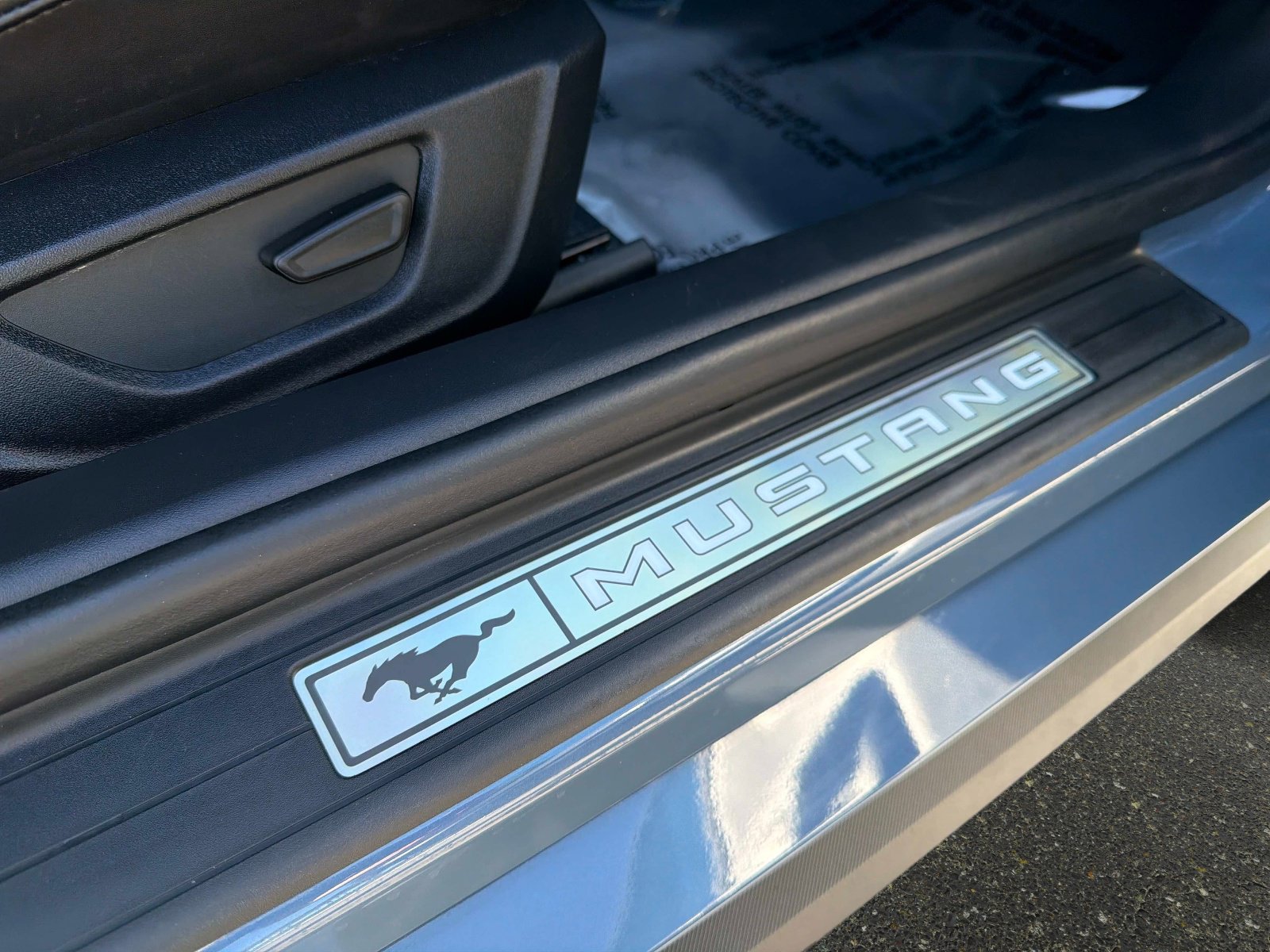 Used 2025 Ford Mustang GT Premium image 28