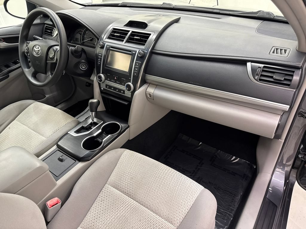 Used 2012 Toyota Camry LE FWD image 22