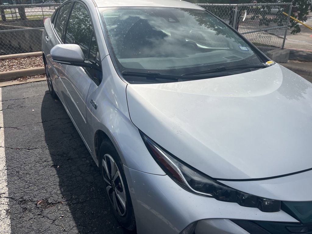 Used 2018 Toyota Prius Prime Advanced FWD image 3