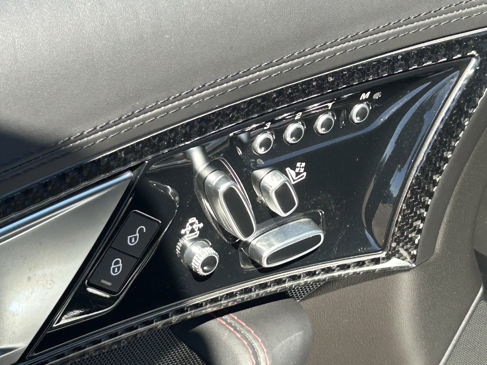Used 2016 Jaguar F-TYPE S RWD image 17