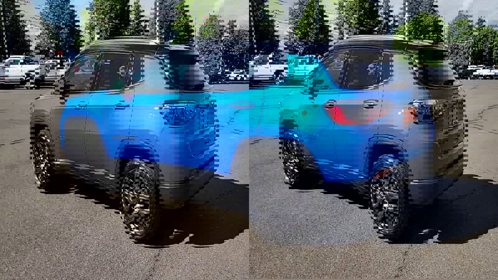 New 2025 Jeep Compass Limited w/ Sun & Sound Group image 6