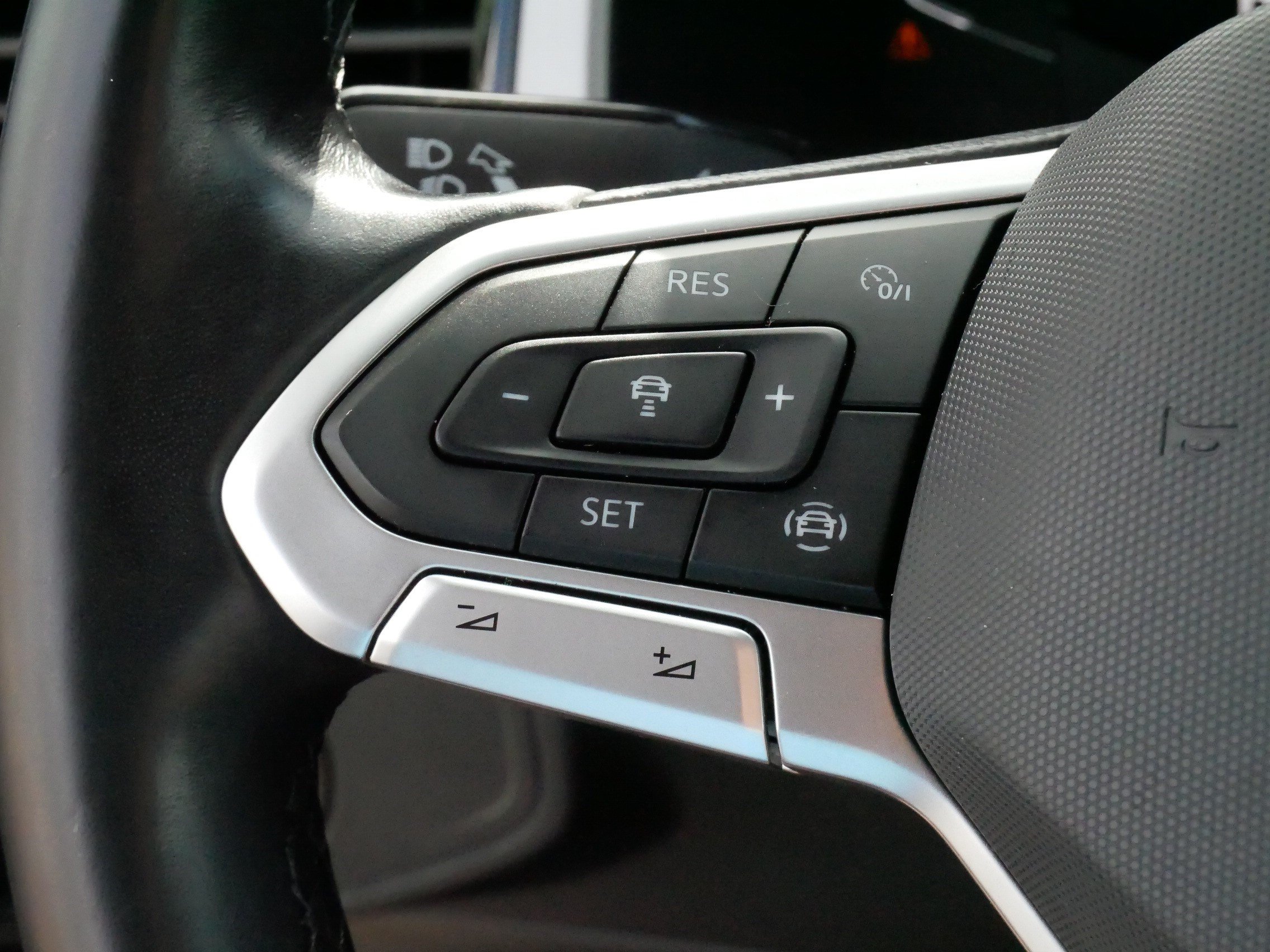 Certified 2021 Volkswagen Atlas SEL AWD/4WD image 26