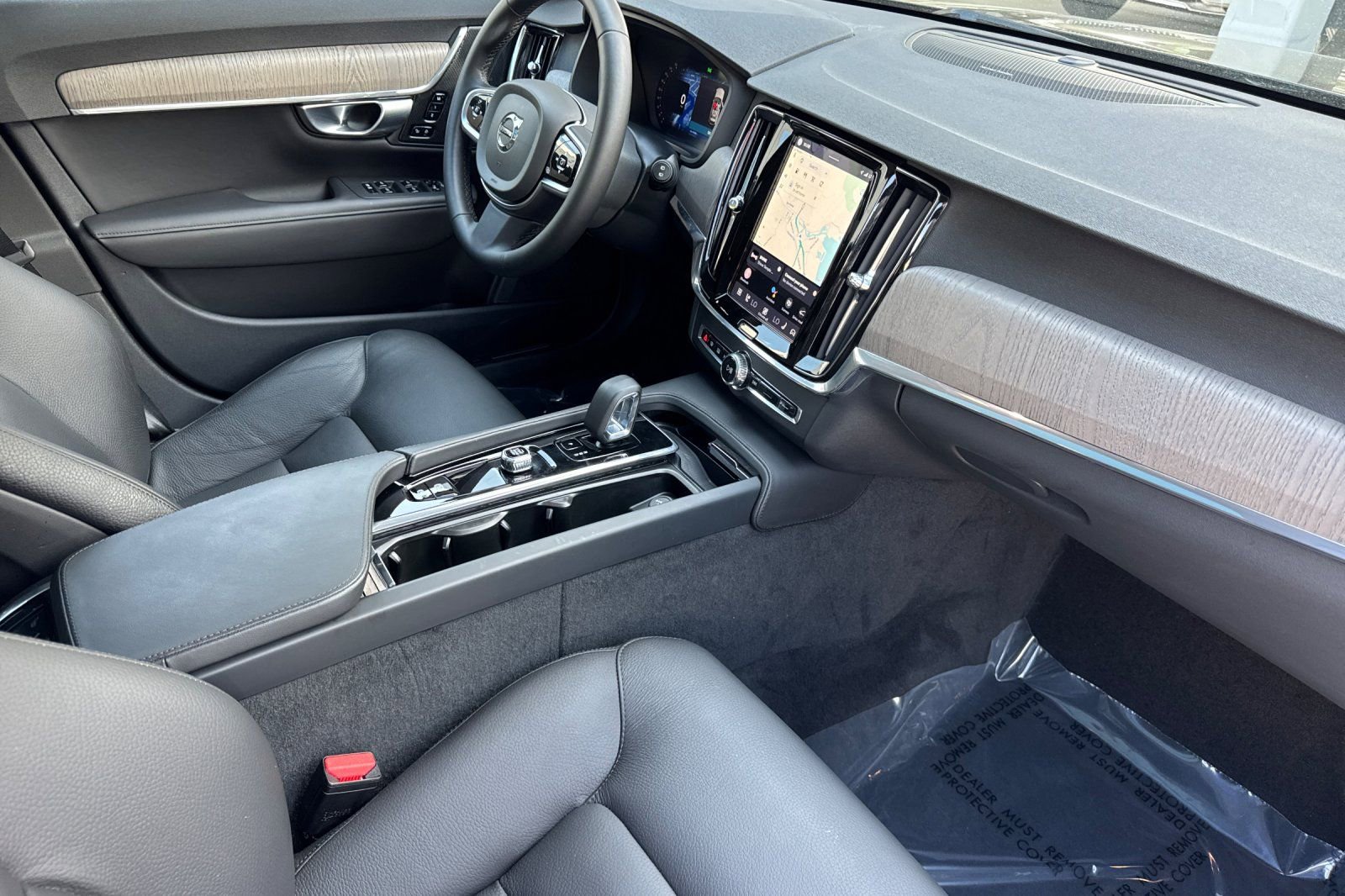 Used 2024 Volvo V90 B6 Cross Country Plus AWD/4WD image 19