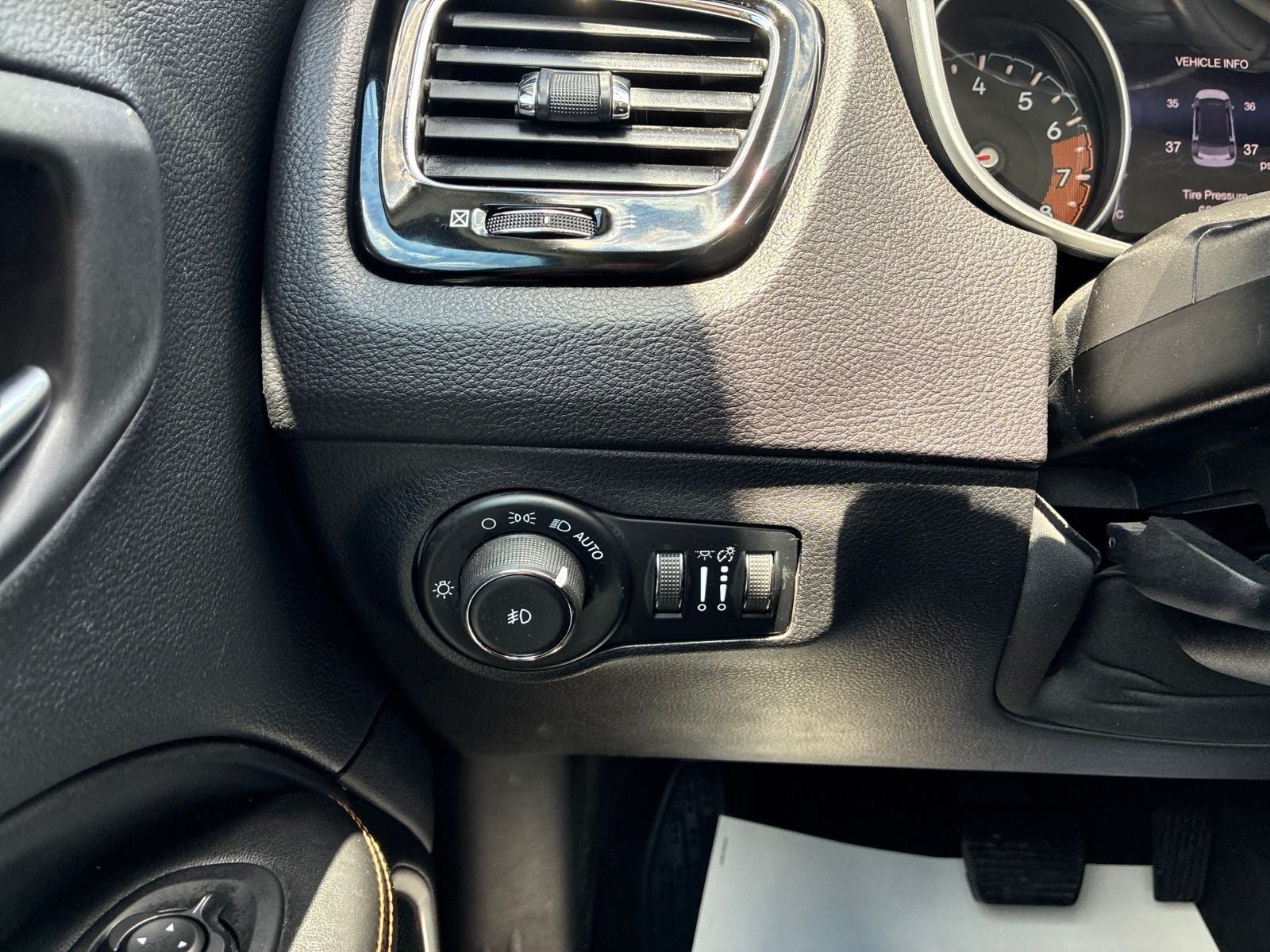 Used 2018 Jeep Compass Limited AWD/4WD image 29