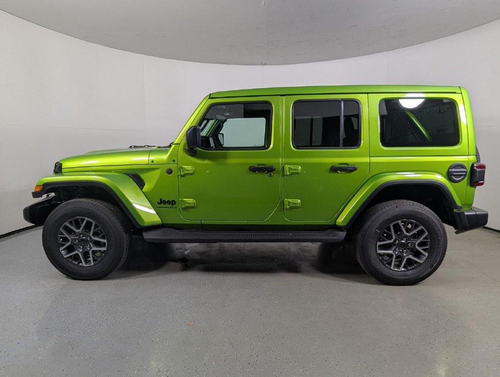 New 2026 Jeep Wrangler Unlimited Sahara AWD/4WD image 4