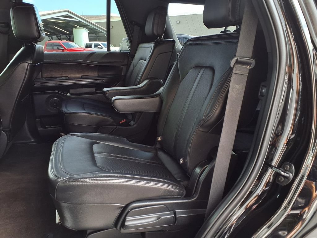 Used 2018 Ford Expedition Limited w/ Equipment Group 301A AWD/4WD image 23