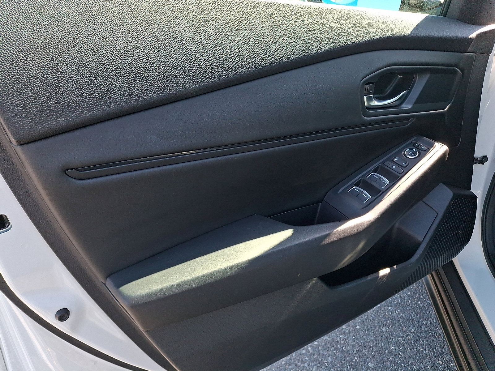 Used 2024 Honda Accord EX image 12