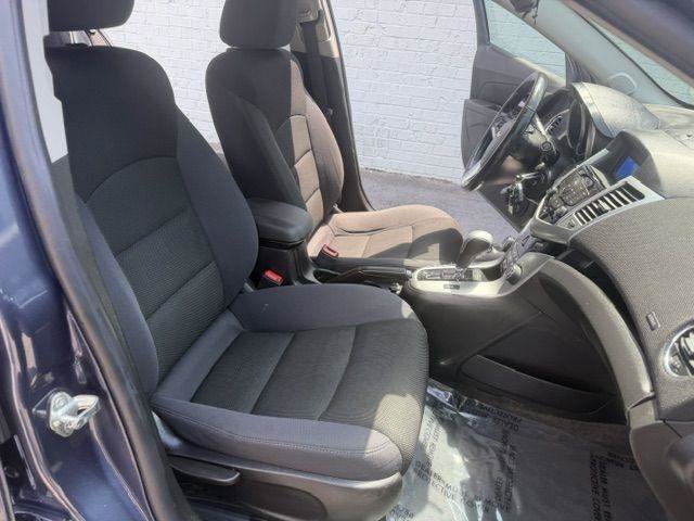 Used 2014 Chevrolet Cruze LT FWD image 11