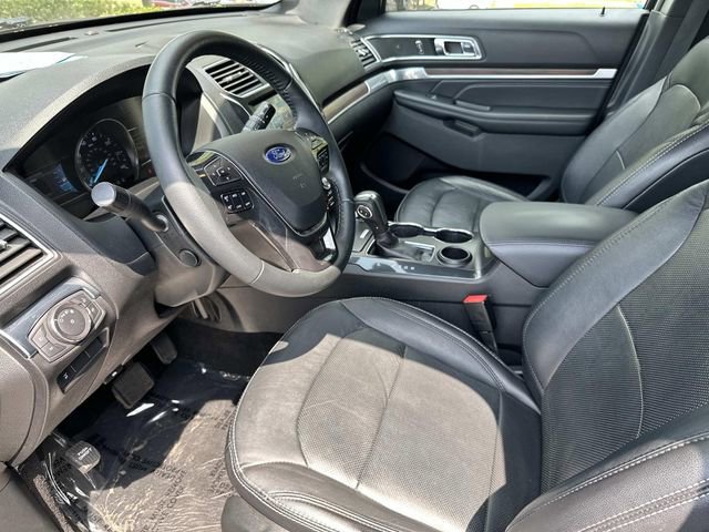 Used 2019 Ford Explorer Limited image 22