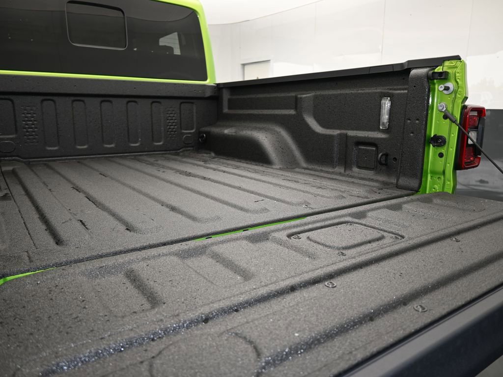 Used 2025 Jeep Gladiator Mojave image 37