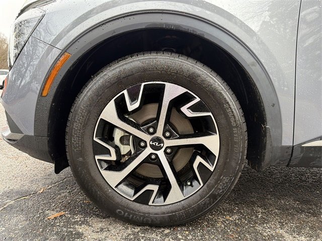 Used 2024 Kia Sportage EX image 10
